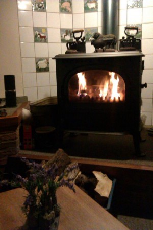 binnen lekker warm met de kachel